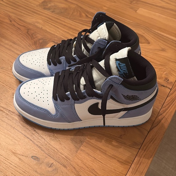 Jordan 1 University Blue kids size 6.5